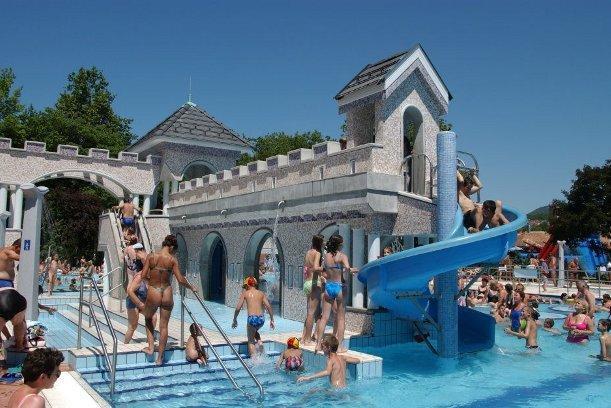 Strandfuerdo Apartman Eger Chambre photo