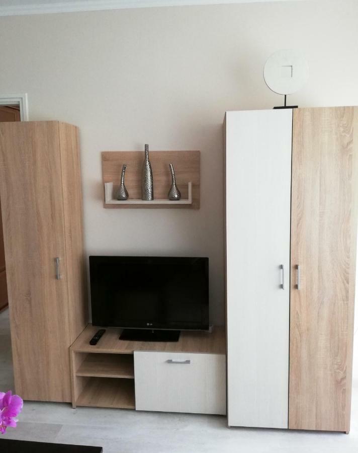 Strandfuerdo Apartman Eger Extérieur photo