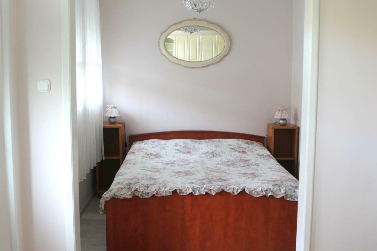 Strandfuerdo Apartman Eger Extérieur photo