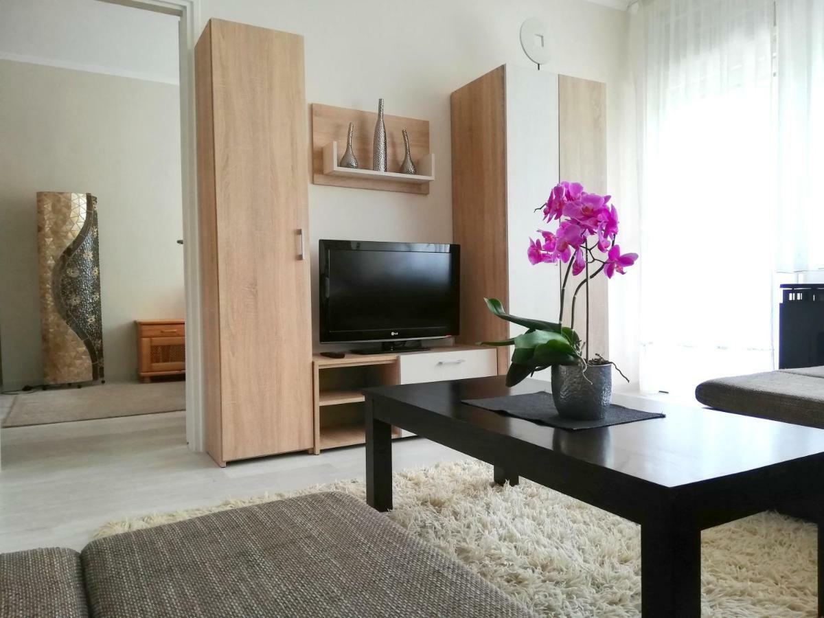 Strandfuerdo Apartman Eger Extérieur photo